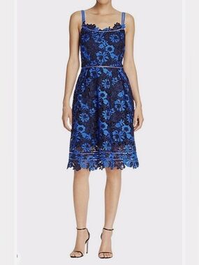 T Tahari Navy and Bright Blue Floral Lace Dress. Size 2